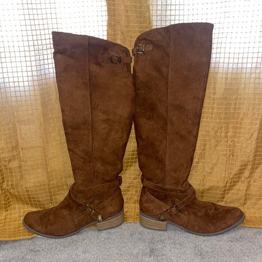Merona Knee high super cute brown fall boots!